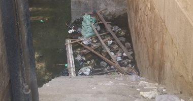 صور.. الصرف الصحى والقمامة والإهمال يحاصرون مسجد الصالح طلائع بالمعز