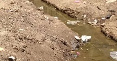تسرب مياه الصرف يهدد عقارات قرية الصنافين بالشرقية لأكثر من 5 أشهر 