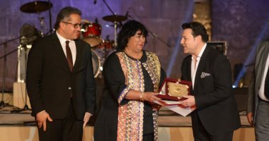وزيرا الثقافة والآثار يكرمان هانى شاكر ومدحت صالح فى افتتاح مهرجان القلعة