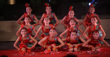 فرقة الشباب والأطفال الصينية تفتتح مهرجان القلعة بأجمل رقصاتها