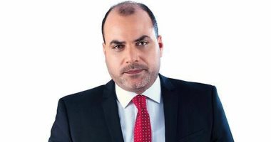 الليلة..الإعلامى محمد الباز يقدم حلقة عن مشروعات الرئيس وجولاته الخارجية بآسيا