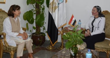 وزيرة البيئة تلتقى ممثل الأمم المتحدة للتنمية الصناعية لدعم رؤية مصر 2030 
