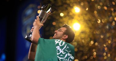 فيديو.. سعودى يتوج بلقب بطولة كأس العالم لـ"لعبةFIFA18"