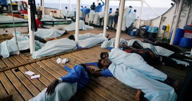 انتشال 5 جثث لمهاجرين غير شرعيين من شاطئ البحر شرق سرت الليبية