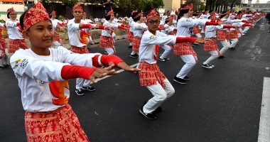 صور.. إندونيسيا تدرب أطفالها على الرقص استعداد لدورة الألعاب الآسيوية