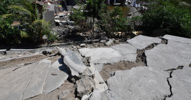 صور.. 98 قتيلا وإجلاء 2000 سائح بسبب زلزال "لومبوك" الإندونيسية