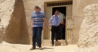 صور..وزير الآثار يتفقد عددا من المناطق الأثرية في أسيوط