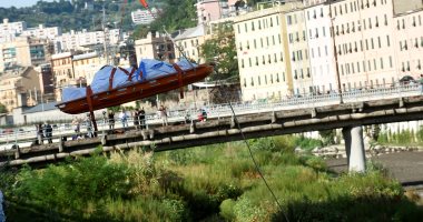 صور.. ارتفاع عدد ضحايا انهيار جسر جنوة بإيطاليا إلى 35 شخصا