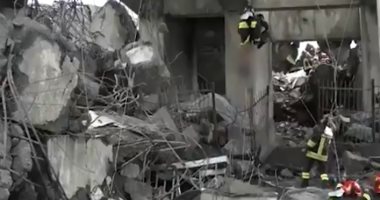 فيديو.. رجال الإنقاذ فى إيطاليا يواصلون البحث عن ناجين من انهيار جسر جنوة