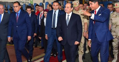  أول صور لتفقد الرئيس السيسى مصنع "حديد المصريين" فى بنى سويف