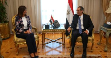 وزيرا الهجرة والاتصالات يبحثان الخدمات البريدية الخاصة بالمصريين بالخارج