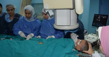 صور.. مستشفى جامعة سوهاج تنهى إجراء 184 عملية جراحية من قوائم الانتظار