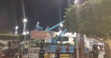 صور.. حملات تجميل وتزيين لميادين مدينة دسوق بكفر الشيخ ابتهاجا بالعيد