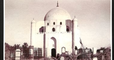 شاهد.. ضريح عثمان بن عفان ومقابر البقيع منذ 110 أعوام