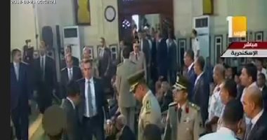 فيديو.. الرئيس السيسى يصل مسجد محمد كريم برأس التين لأداء صلاة العيد