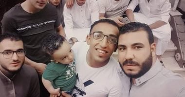 قارئ يشارك صحافة المواطن بصور سليفى مع أصدقائه وعائلتة بعد صلاة العيد
