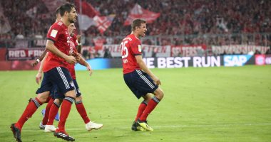 مولر يسجل أول أهداف الدوري الألمانى فى الموسم الجديد.. فيديو 
