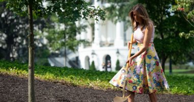 ميلانيا ترامب تشارك فى زراعة الأشجار بحديقة البيت الأبيض