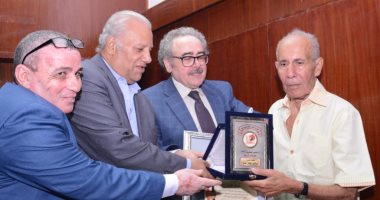 صور.. اتحاد كتاب مصر يكرم الفائزين بجوائز الدولة