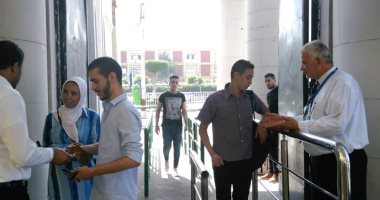 صور.. توافد طلاب الدور الثانى على جامعة عين شمس لتسجيل رغبات التنسيق 