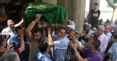 وصول جثمان الراحل حسين عبد الرازق مسجد عمر مكرم 