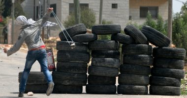 اشتباكات بين فلسطينيين وجنود الاحتلال فى مناطق متفرقة بالضفة الغربية