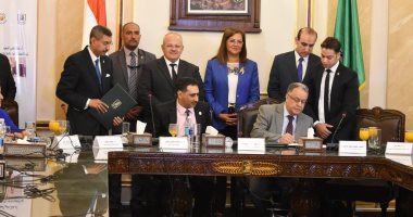 جامعة القاهرة ومجلس الوحدة العربية يوقعان اتفاقية لدعم الاقتصاد الرقمى