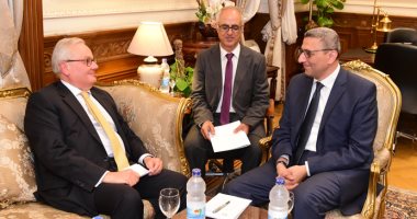 "أمين عام النواب" يبحث مع سفير إيطاليا زيارة رئيس البرلمان الإيطالى لمصر
