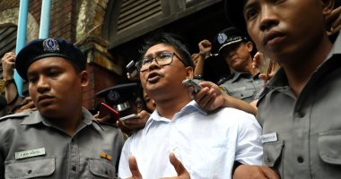 صور.. ميانمار تحكم بالسجن 7 سنوات على صحفيين من "رويترز"