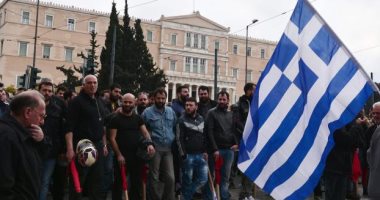 إضراب عمال العبارات اليونانيون عن العمل للمطالبة برفع الأجور