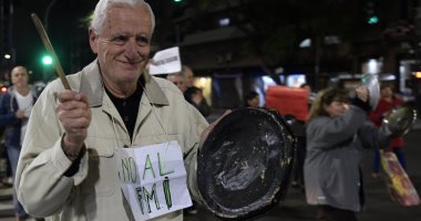 صور.. مظاهرات فى الأرجنتين احتجاجا على الأوضاع الاقتصادية بالبلاد