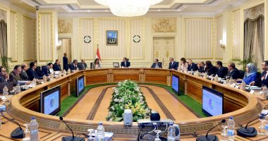 صور.. رئيس الوزراء يعقد اجتماعا للجنة تسيير برنامج التنمية المحلية بصعيد مصر