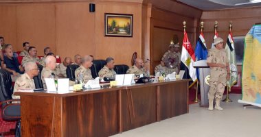 فيديو.. وزير الدفاع يتابع العملية الشاملة سيناء 2018 بقيادة شرق القناة 