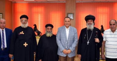 محافظ الشرقية يستقبل وفد كنسى لتهنئته بالمنصب الجديد
