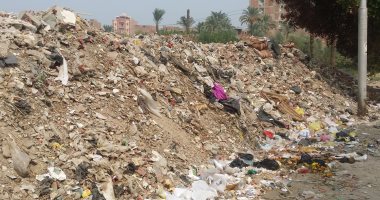 حملة مكبرة لإزالة القمامة بمدخل أبوتيج بأسيوط 