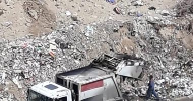 شكوى من انتشار تلال القمامة بالحى الثامن بمدنية نصر