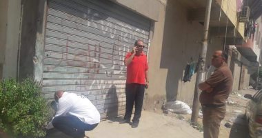 حى المناخ ببورسعيد يغلق 4 محلات للملابس المعدة للتهريب