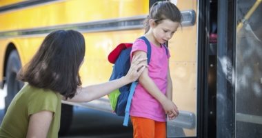 لماذا يخاف الطفل من الذهاب إلى المدرسة لأول مرة؟ اعرفى السبب والعلاج