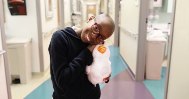 روبوت "بطة" يصاحب الأطفال المصابين بالسرطان فى الولايات المتحدة