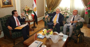 وزير التعليم العالى يبحث مع السفير الإيطالى بالقاهرة تعزيز التعاون بين البلدين