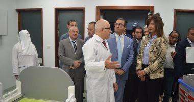وزيرة الهجرة تطلق مبادرة "مصر المنصورة" لدعم مركز الكلى والمسالك البولية