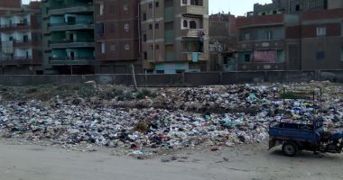 القمامة تحاصر سكان المنشية بالزقازيق