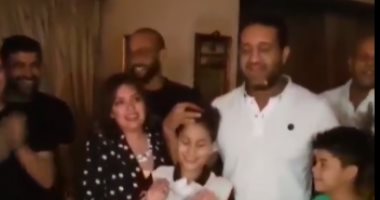 فيديو شاهد أحمد مرتضى منصور يحتفل بعيد ميلاده فى جو عائلى اليوم السابع