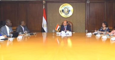 وزير الصناعة يؤكد حرص مصر على إنشاء مشروعات بـ"القارة السمراء"