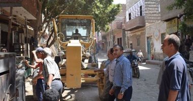 رئيس مركز أبوقرقاص بالمنيا يتابع حملات نظافة مكبرة بالقرى