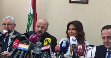 3 وزراء لبنانيون يكرمون المطربة إليسا فى بيروت بعد شفائها من السرطان