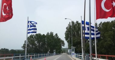 اليونان تطلب نشر حرس الحدود الأوروبى على حدوها مع تركيا
