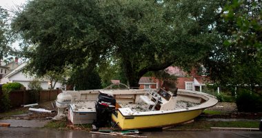 إعصار "فلورنس" يضرب أمريكا بلا رحمة وإعلان حالة الكوارث فى ولاية كارولينا