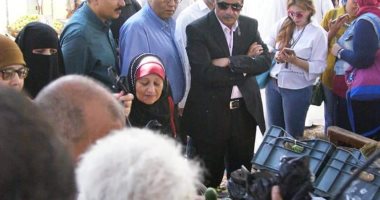 صور.. مدير أمن الإسماعيلية يفتتح معرض مبادرة "كلنا واحد" بالمحافظة
