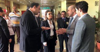 وزيرة الاستثمار تجرى زيارة مفاجئة للعاملين بالمنطقة الحرة بالإسكندرية
